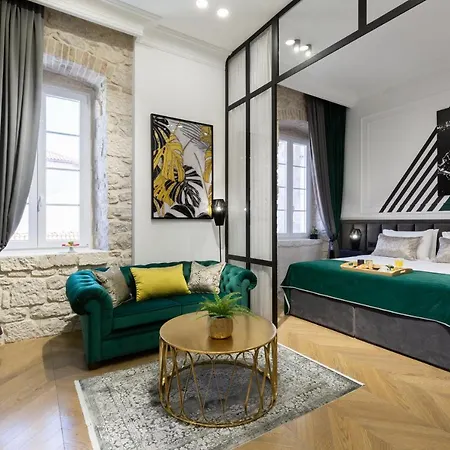 Konukevi Dezign Superior & 4*