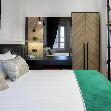 Guest house Dezign Superior & 4*