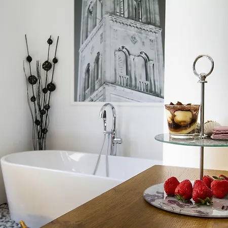 Dezign Superior & 4* Zadar