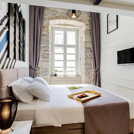 Konukevi Dezign Superior & 4*