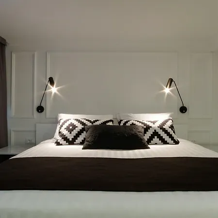 ゲストハウス Dezign Superior & 4*