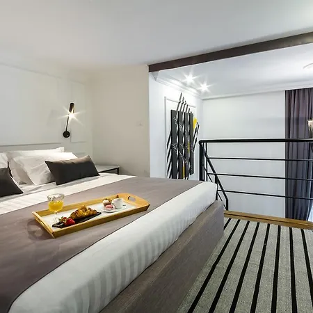 Pensjonat Dezign Superior & 4*